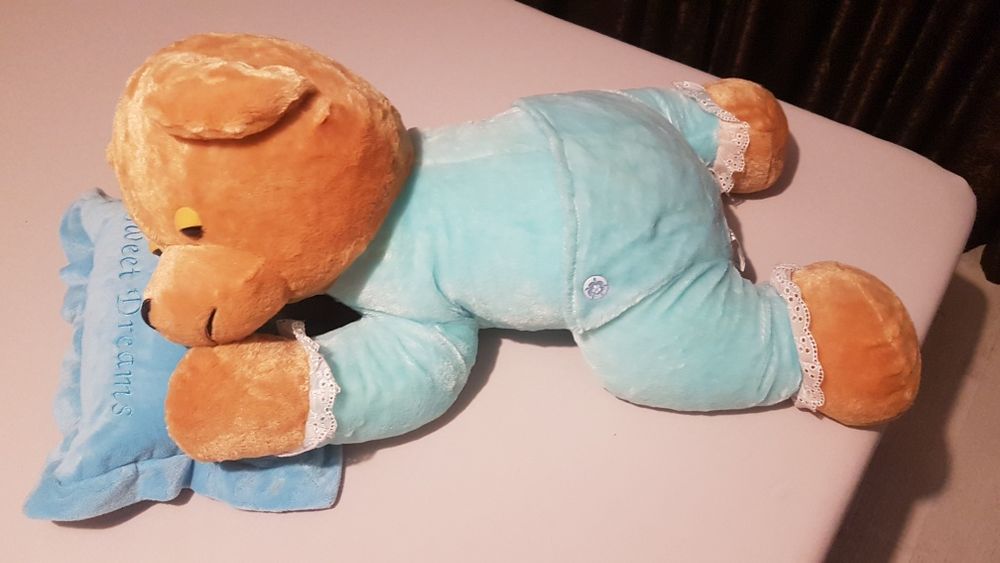 Хъркащо Плюшено Мече.