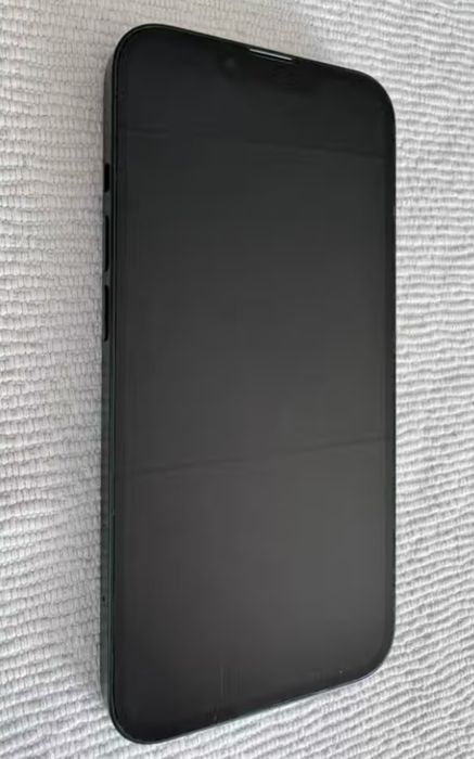 iPhone 13 сотилади