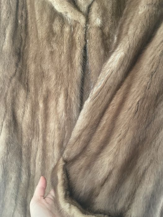 Haină lungă din blană naturală de nurcă – SAGA MINK – maro