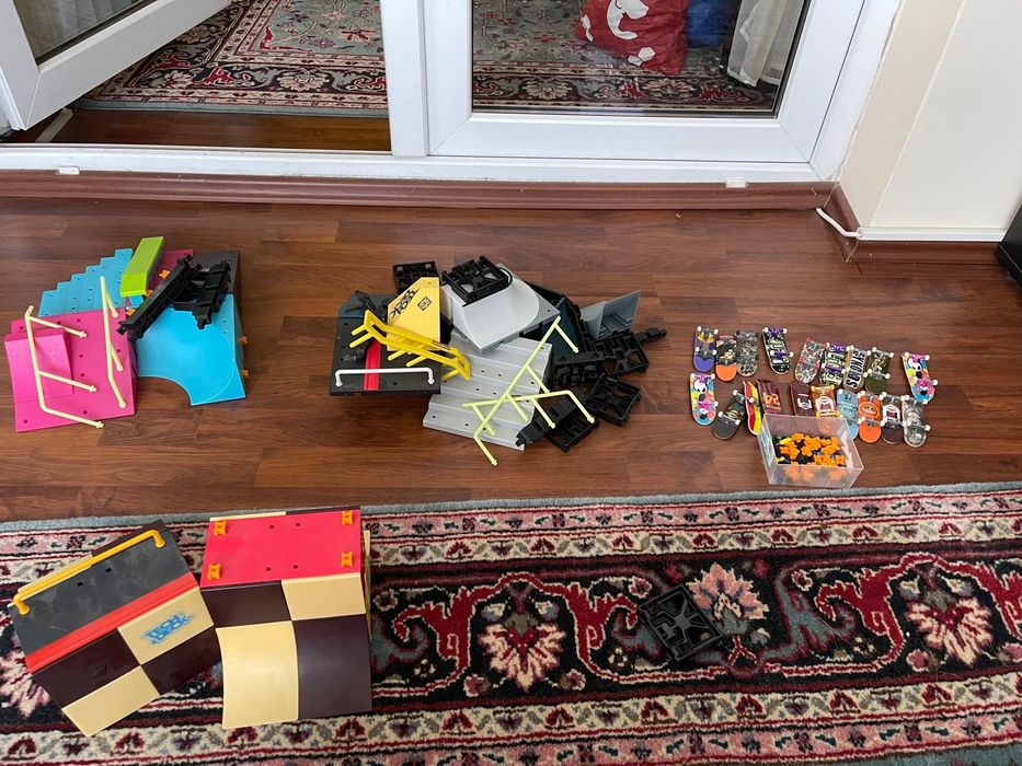 Piste teck deck , skateboars, set sah