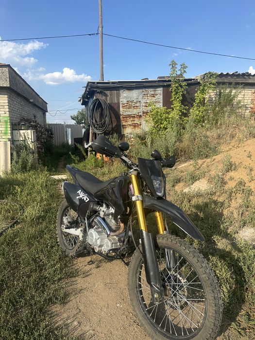 Мотоцикл эндуро 250 куб