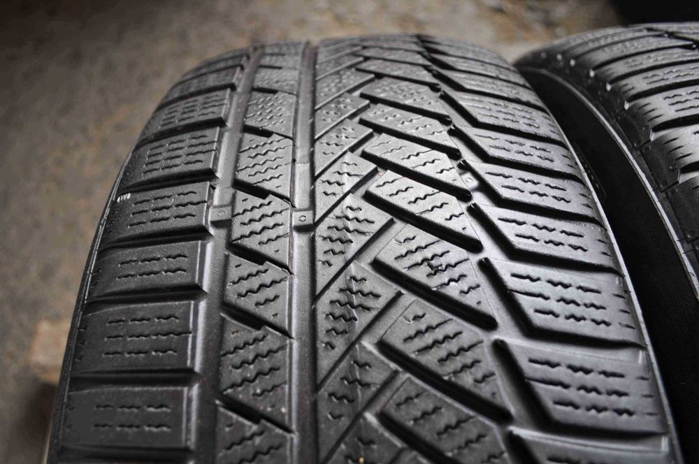 SET 2 Anvelope Iarna 225/50 R18 CONTINENTAL WinterContact TS850 P 99V