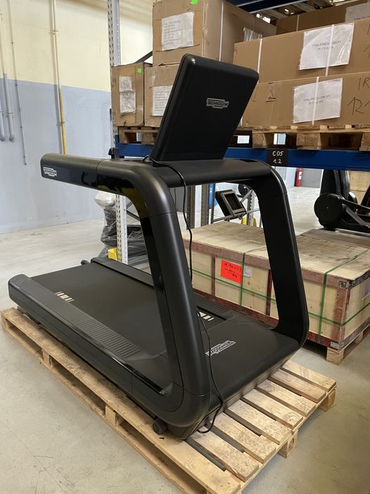 Depozit Technogym Artis Brasov