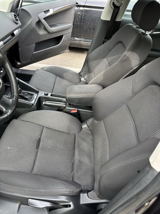 Audi a3, BP, An 2008,putere 140, bara fata S3, Uși S Line, culoare Gri