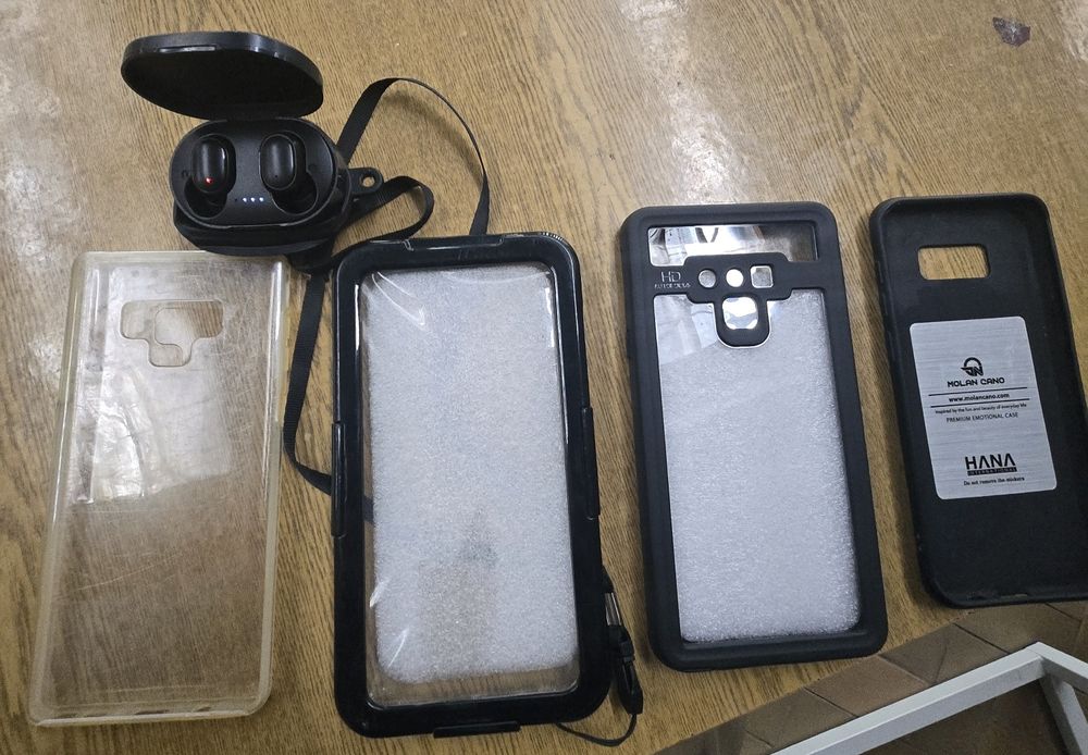 Смартфон SAMSUNG НОТ 9 с писалка о много калъфи