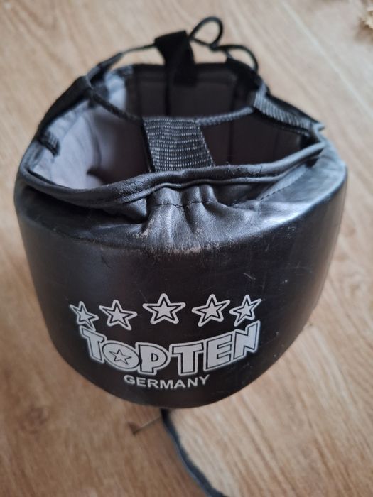 Продам дёшево шлем для бокса