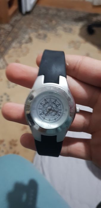 Vand ceas clasic si elegant