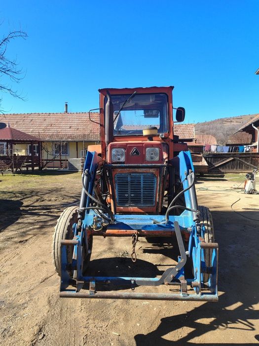 Vând tractor UTB 650