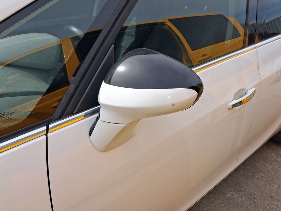 Oglinda stanga Opel Zafira C 2011 - 2016