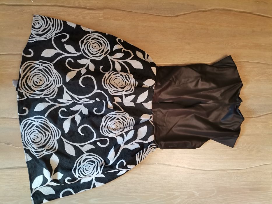 Две прекрасни рокли за момичета