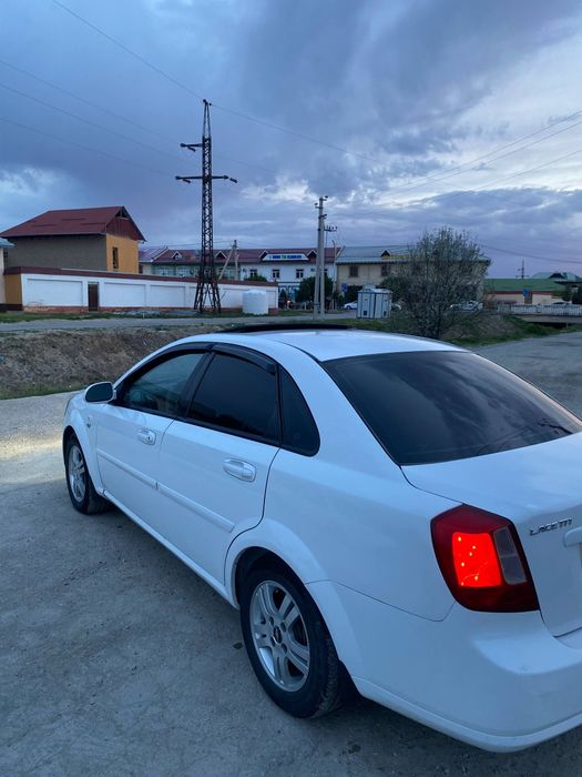 Lasetti avtomat luk abs bor sotiladi