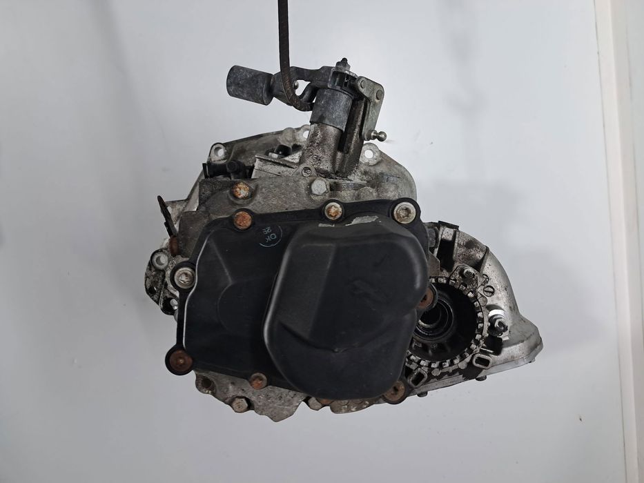 Cutie viteze manuala 5 trepte  Opel Corsa D [Fabr 2006-2013] 1.6 Benz