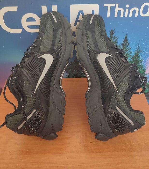 Adidasi Nike Vomero 5