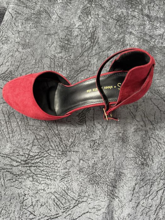 Дамски Червени обувки на ток