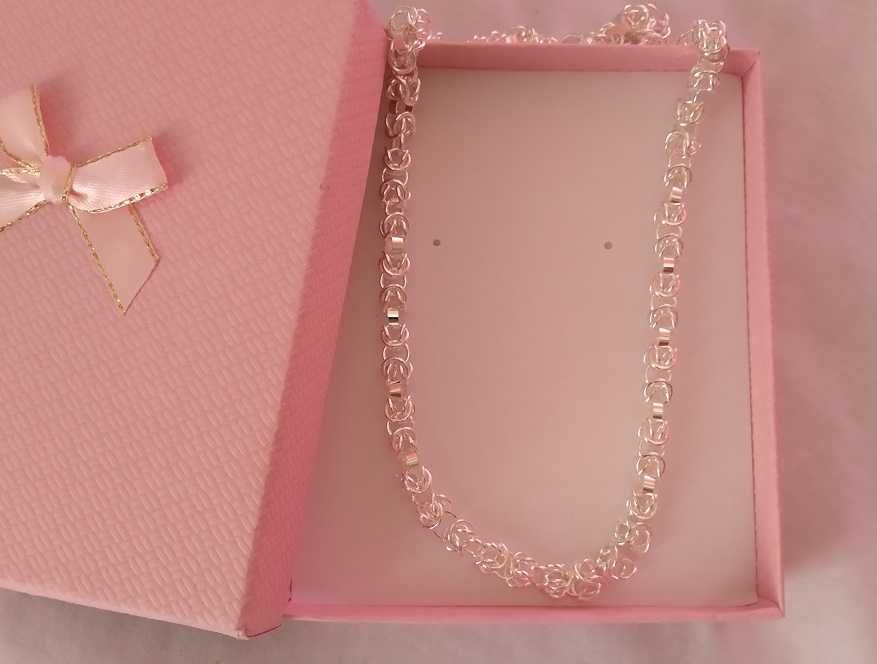 Нови,сребърни бижута. Колие, ланец,гривна,пръстен.. В подаръчна кутия