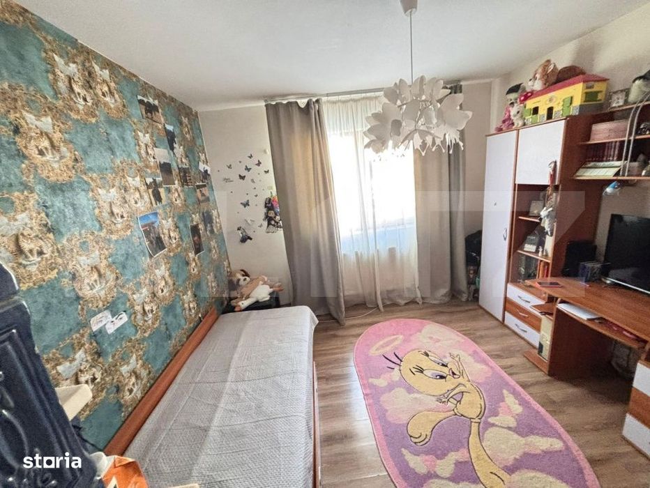 Casa spatioasa + teren 2700 mp in zona Gaesti  3 dormitoare, garaj + s