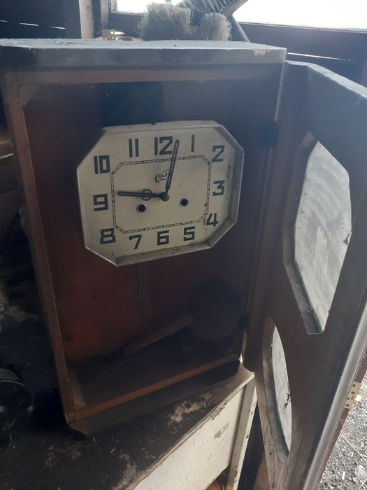 Часы настенные старые