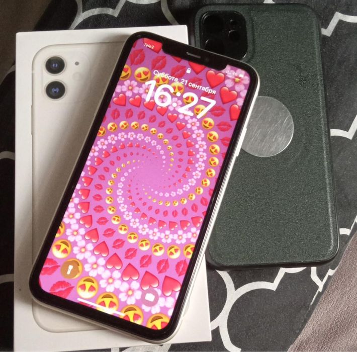 Продам айфон 11