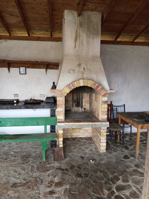 Продавам къща в село устрем