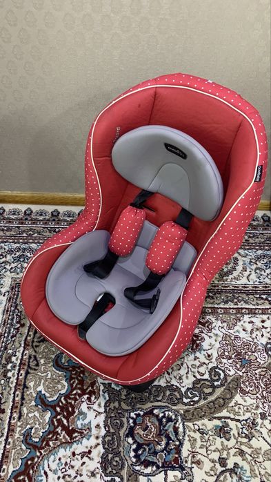 Автокресло. Удобное, для детей от одного месяца до 2х лет.