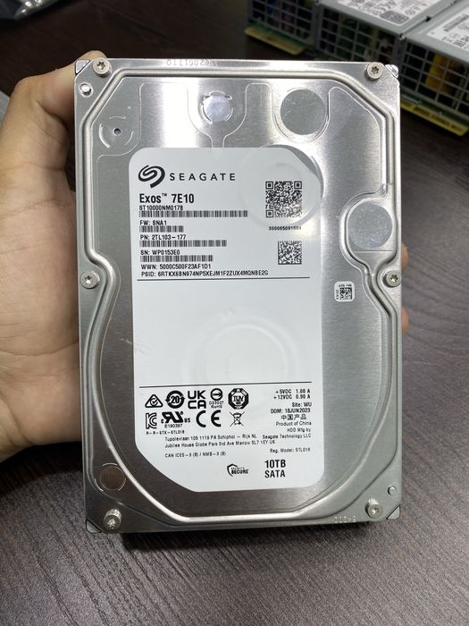 HDD (sas, sata) 1-10 tb
