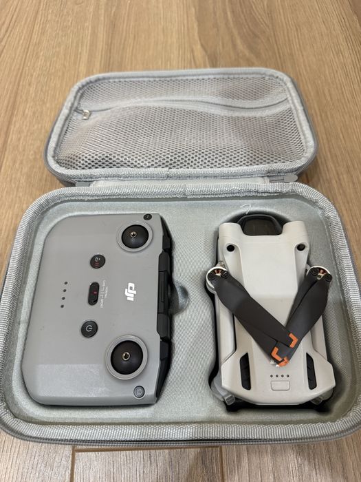 Продаётся дрон DJI mini 3pro
