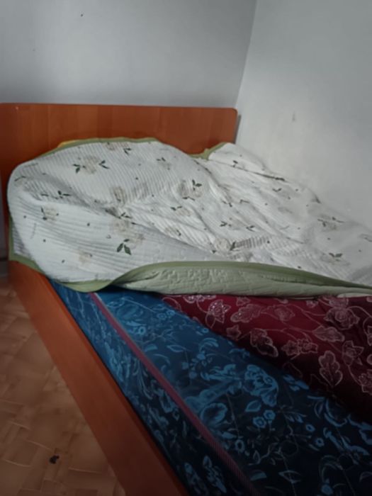 Полуторная кровать