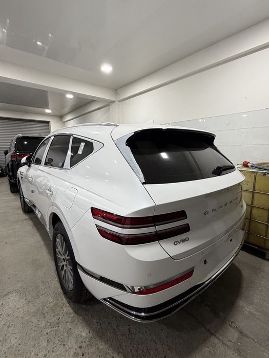 Продаётся Genesis GV80