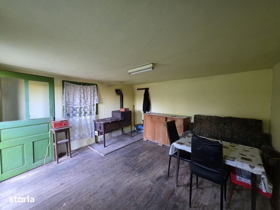 Preț mic! Casă solidă + teren generos 1887 mp – ideal renovare