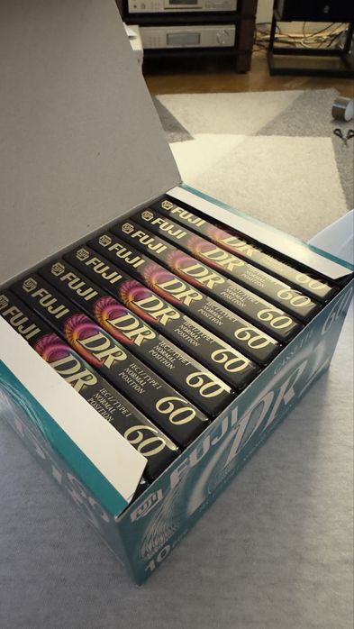 Casete noi Fuji DR 60 min - pret pe cutie de 10 buc