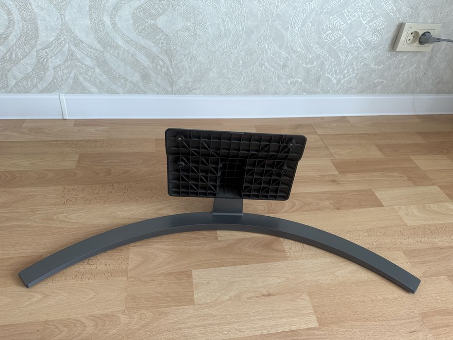 Штатив и для телевизора