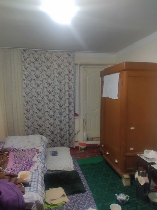 Срочно Марказда енида гиштдан 1 хонали 2 хонали килинган квартира