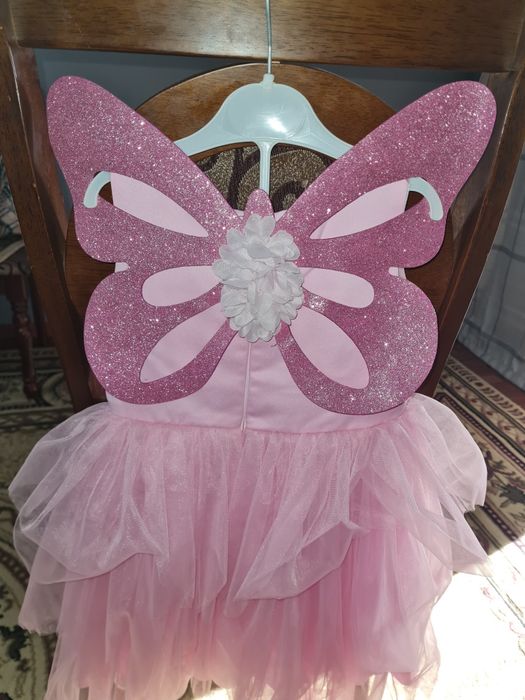 Продам платья для принцессы  на 4-5 лет + туфельки