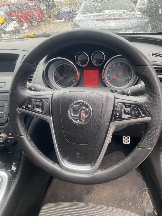 Спорт волан и салон Opel Insignia SRI