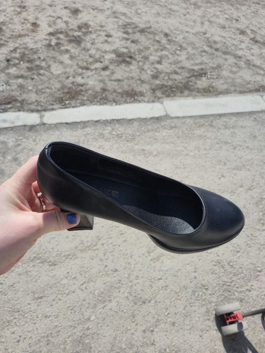 Туфли женские на каблуке