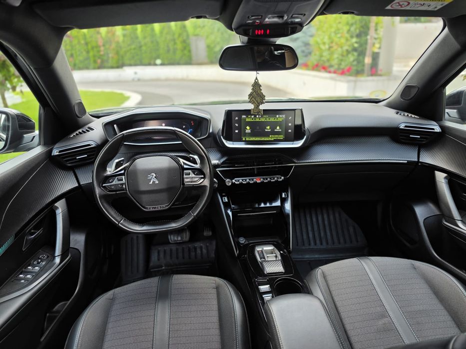 Peugeot 2008 1.5Diesel Euro6 -Piele/Navi/CarPlay/Camera 306°/ Factura+Garanție 12 luni