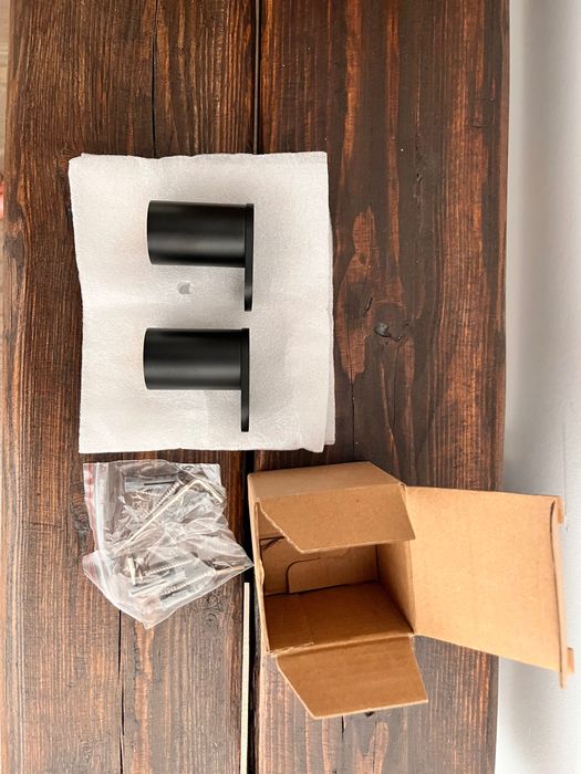 Set 2 cuiere baie negru mat Delta Studio