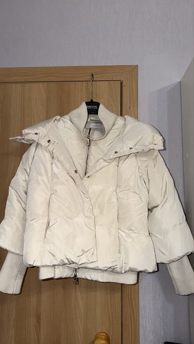 Продам куртку motivi