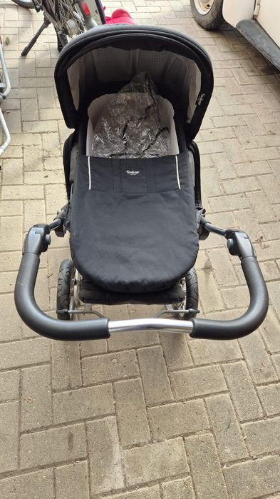 Cărucior pentru nou-născuți – stare foarte bună
