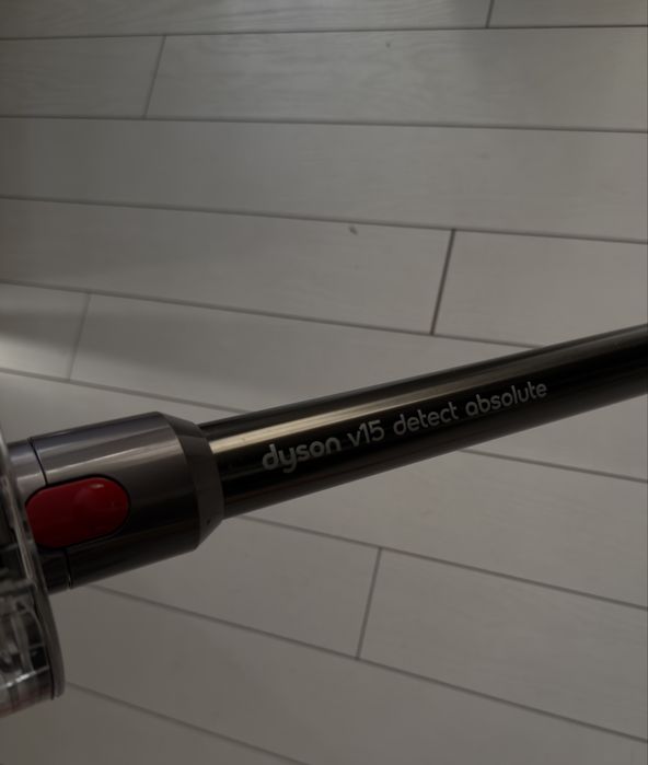 Dyson V15 Detect Absolute - echipat complet ( ca nou )