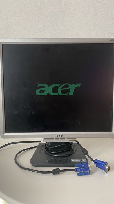 Монитор Acer 17 диагональ