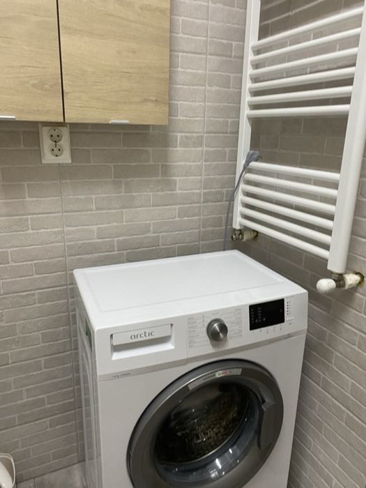 Inchiriez ap 2 camere, decomandat, utilat complet.Militari Residence