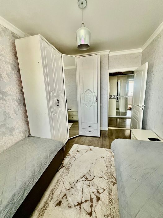 Продам 3 комнатнаю