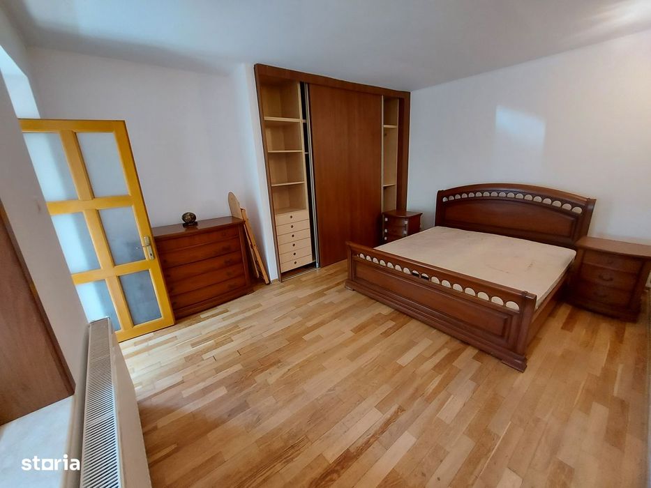 casa zona Trei Ierarhi , garaj , beci , curte