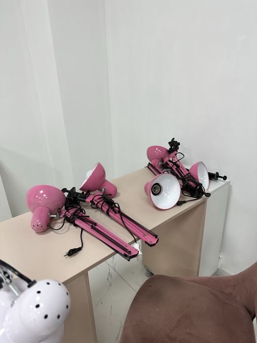 Лампы настольные и напольные