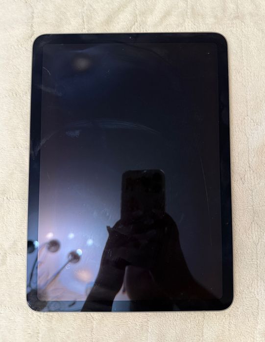 Продам iPad Air 4