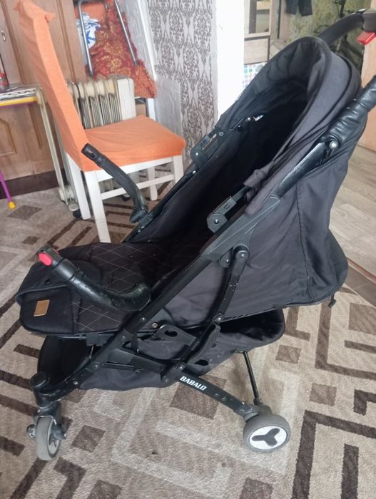 Продаётся книжный коляска