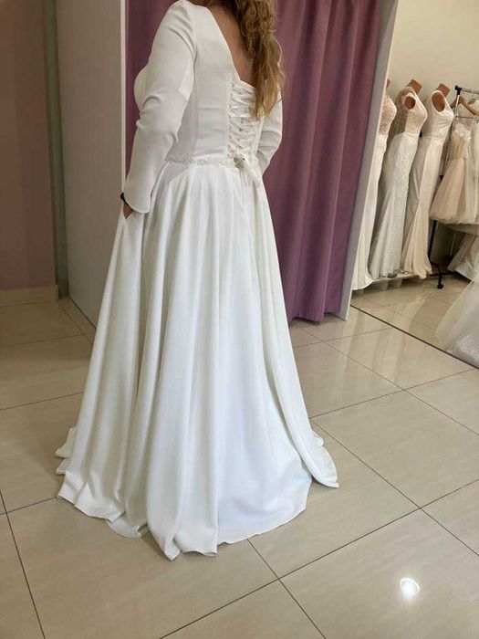 rochie mireasa cu buzunare