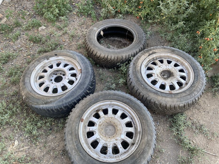 Продам зимние шины