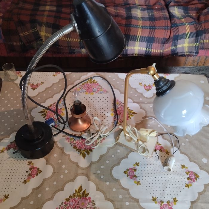 Светильники и стабилизатор